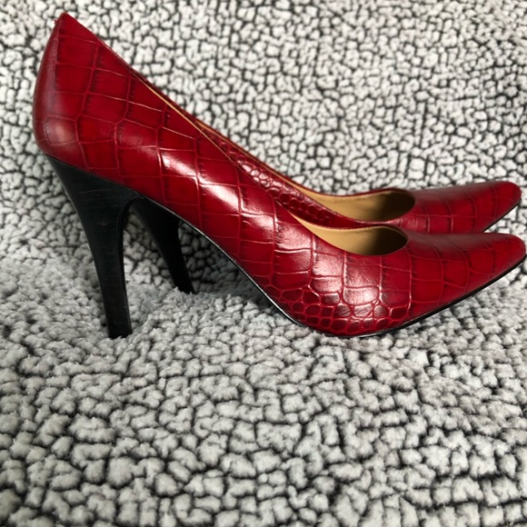 snakeskin pumps nine west